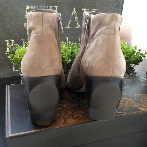 Sole/society Maevel porcini suede booties sz9 - Picture 4 of 5